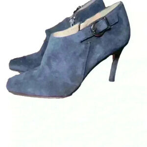 27 Edit Woman's penny square toe buckle bootie blue suade sz 7.5
